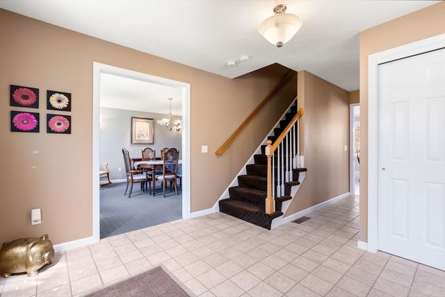 57 Bouffard Dr, Marlborough, MA 01752