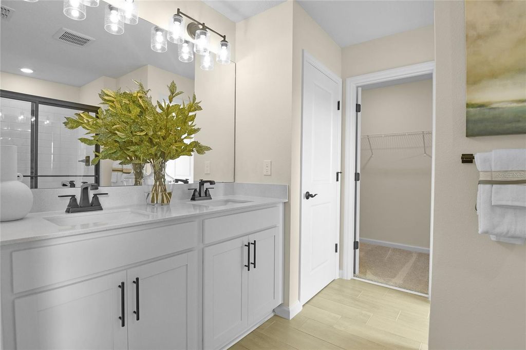 Image 18 of property listing at 14519 BANKS COURT, Parrish, FL 34219