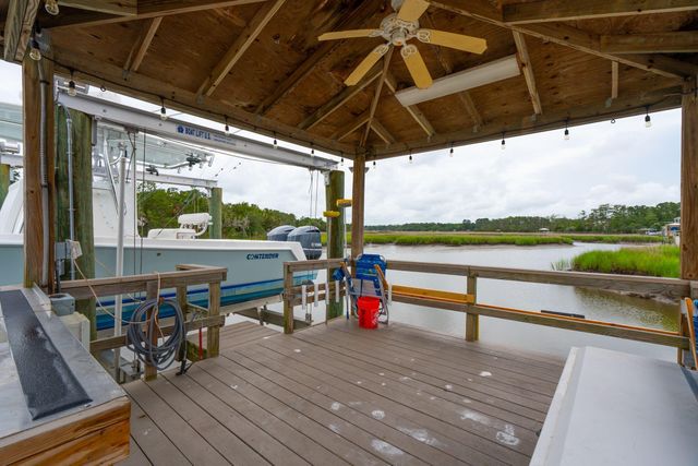 2834 Parkers Landing Road, Mount Pleasant, SC 29466