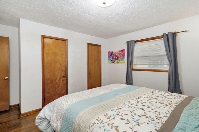 853 W Whiteside Street, Springfield, MO 65807