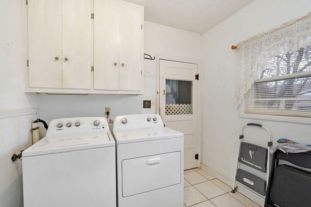 853 W Whiteside Street, Springfield, MO 65807