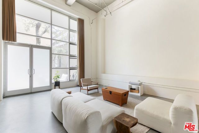 1130 S Flower Street 103, Los Angeles, CA 90015