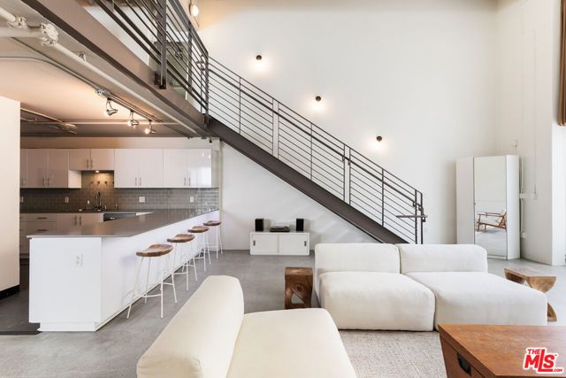 1130 S Flower Street 103, Los Angeles, CA 90015