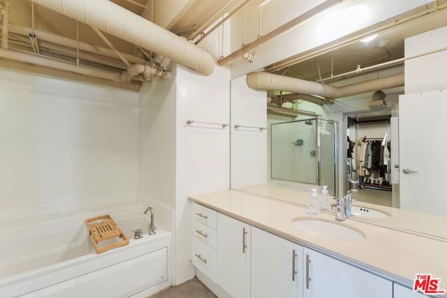 1130 S Flower Street 103, Los Angeles, CA 90015