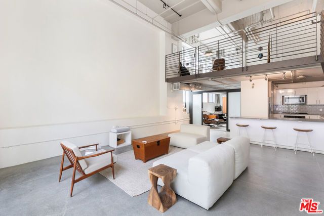 1130 S Flower Street 103, Los Angeles, CA 90015