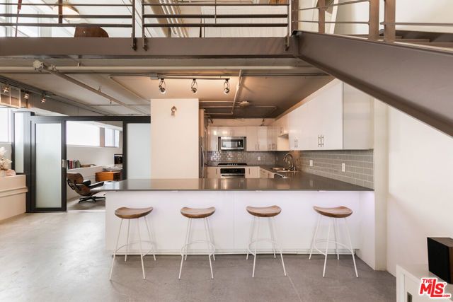 1130 S Flower Street 103, Los Angeles, CA 90015