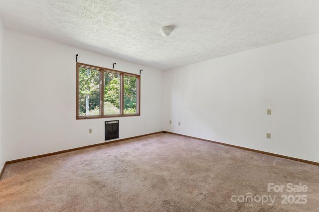 44 Rainbow Road, Highlands, NC 28741