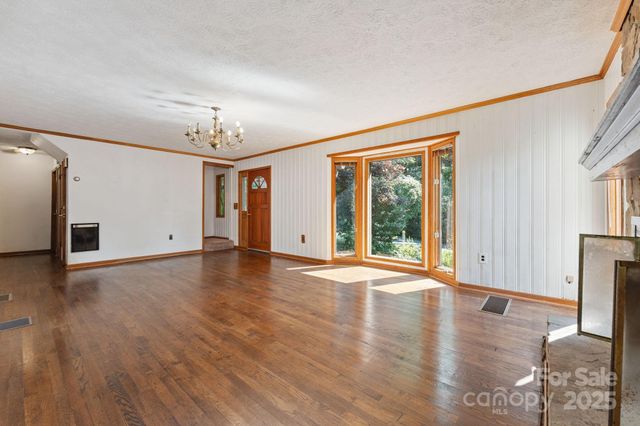 44 Rainbow Road, Highlands, NC 28741