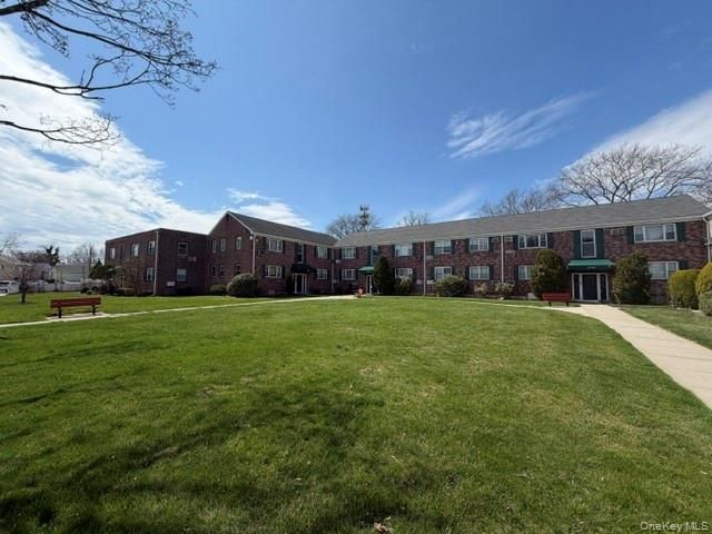 1084 Fenwood Drive 3, Valley Stream, NY 11580