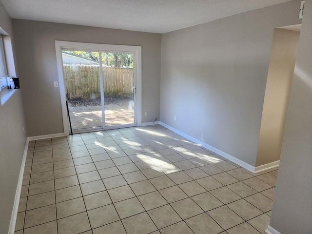 128 Smith Street, Crestview, FL 32539