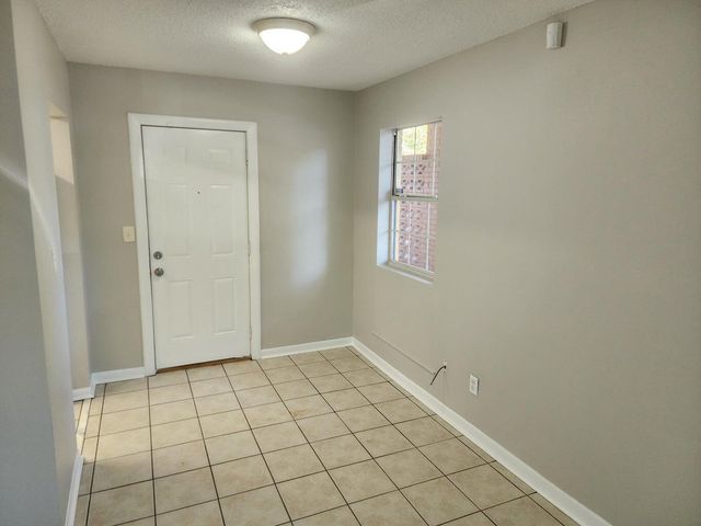 128 Smith Street, Crestview, FL 32539