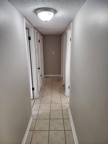 128 Smith Street, Crestview, FL 32539