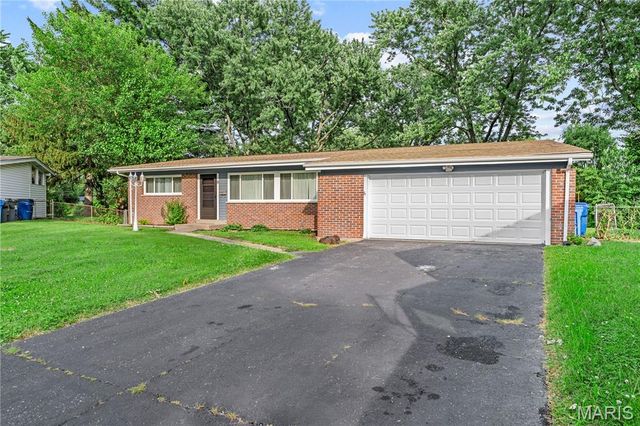 5 Filly Court, Florissant, MO 63033
