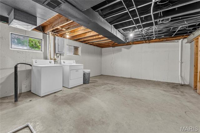 5 Filly Court, Florissant, MO 63033