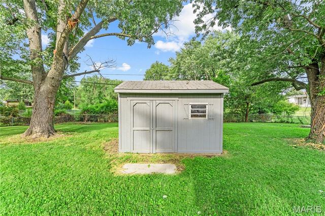 5 Filly Court, Florissant, MO 63033