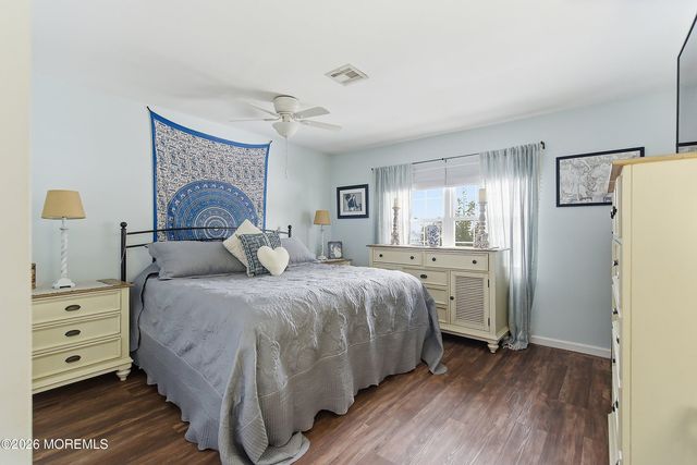 1190B Clydebank Court, Lakewood, NJ 08701