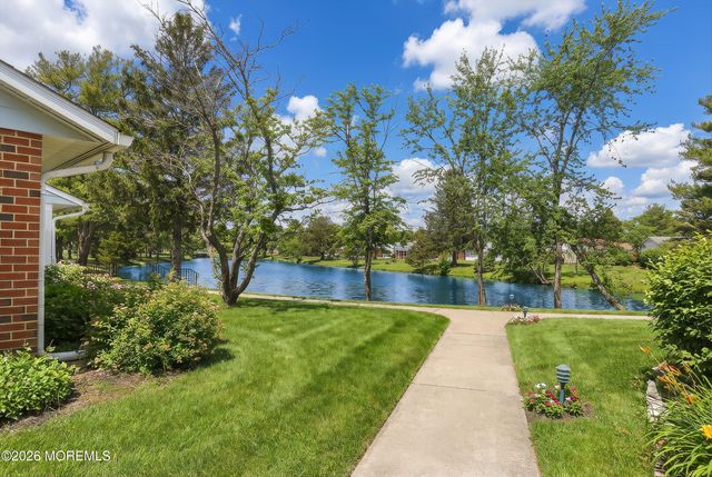 1190B Clydebank Court, Lakewood, NJ 08701