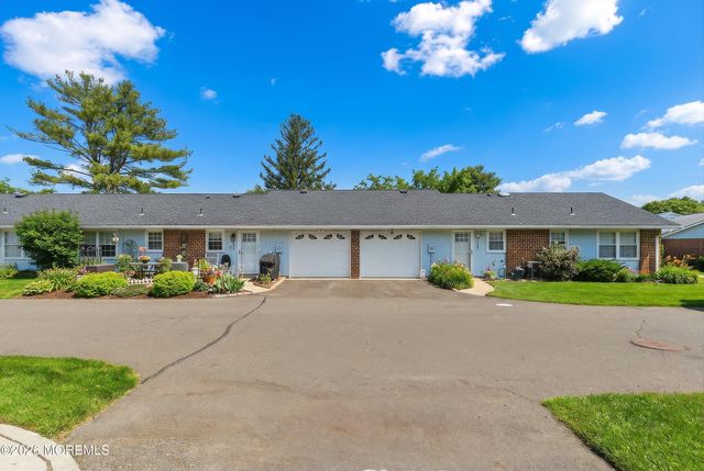 1190B Clydebank Court, Lakewood, NJ 08701