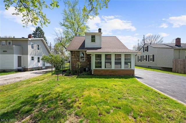 4521 Telhurst Road, South Euclid, OH 44121