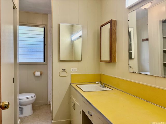 98-400 Ponohale Street, Aiea, HI 96701