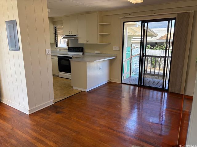 98-400 Ponohale Street, Aiea, HI 96701