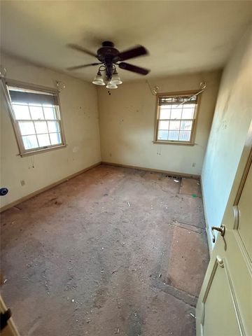 3004 Lakeside Drive, The Village, OK 73120