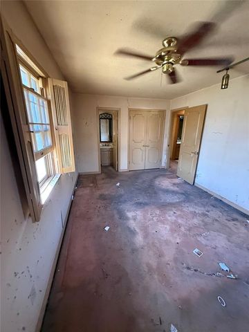 3004 Lakeside Drive, The Village, OK 73120