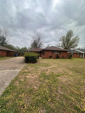 3004 Lakeside Drive, The Village, OK 73120
