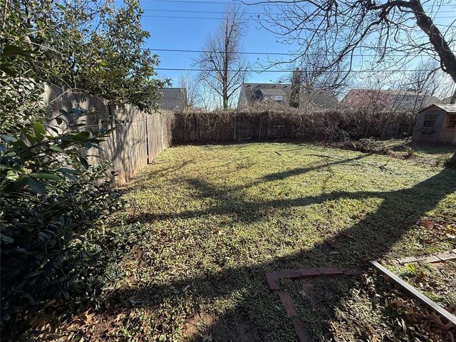 3004 Lakeside Drive, The Village, OK 73120