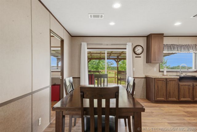 1397 E Cresthaven Court, Porter, OK 74454