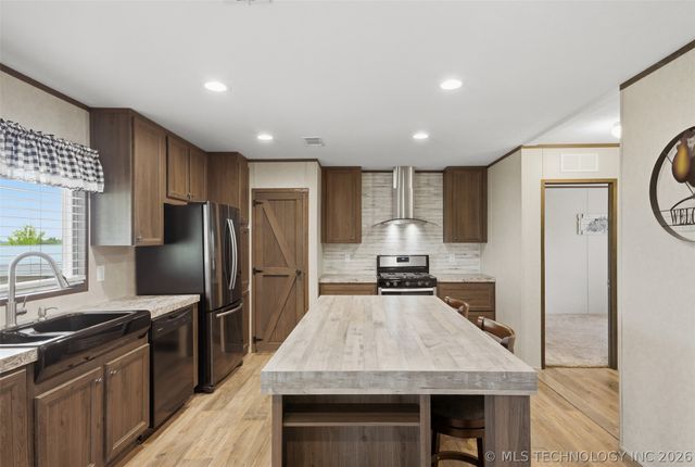 1397 E Cresthaven Court, Porter, OK 74454