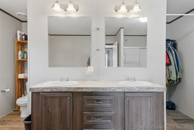 1397 E Cresthaven Court, Porter, OK 74454