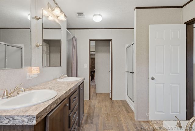 1397 E Cresthaven Court, Porter, OK 74454