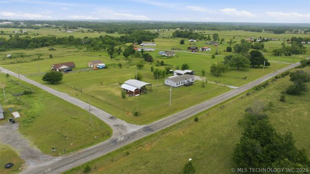 1397 E Cresthaven Court, Porter, OK 74454