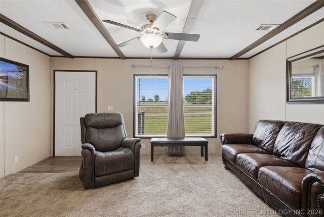 1397 E Cresthaven Court, Porter, OK 74454