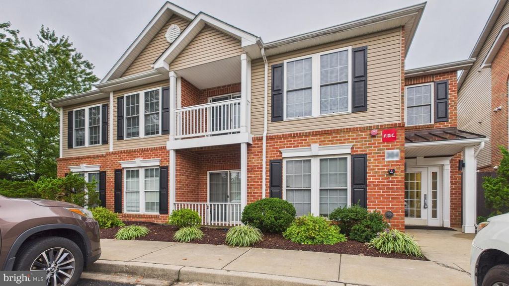 302 BAUGHMANS LN #304C, Frederick, MD 21702