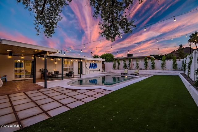 2438 E CHERYL Drive, Phoenix, AZ 85028