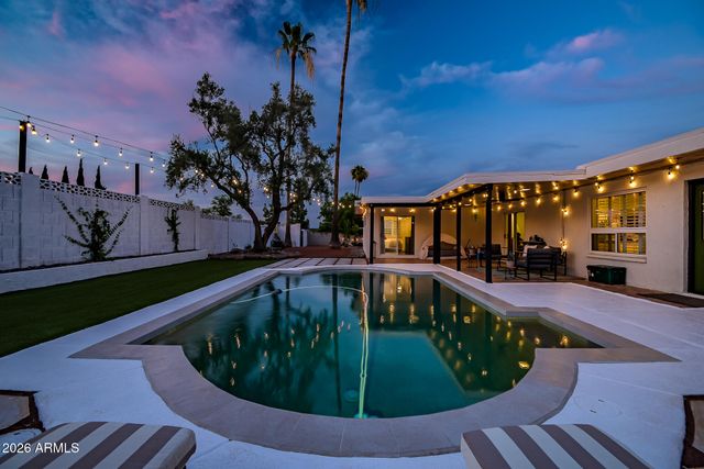 2438 E CHERYL Drive, Phoenix, AZ 85028