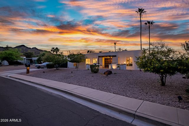 2438 E CHERYL Drive, Phoenix, AZ 85028