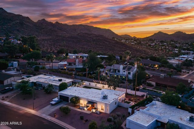 2438 E CHERYL Drive, Phoenix, AZ 85028
