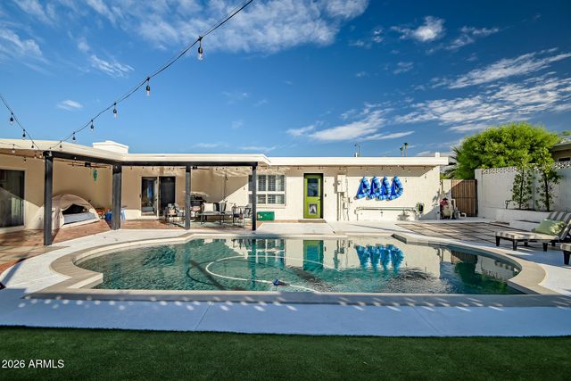 2438 E CHERYL Drive, Phoenix, AZ 85028