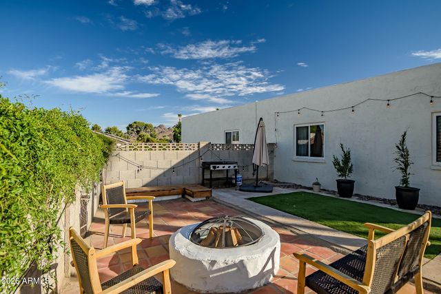 2438 E CHERYL Drive, Phoenix, AZ 85028