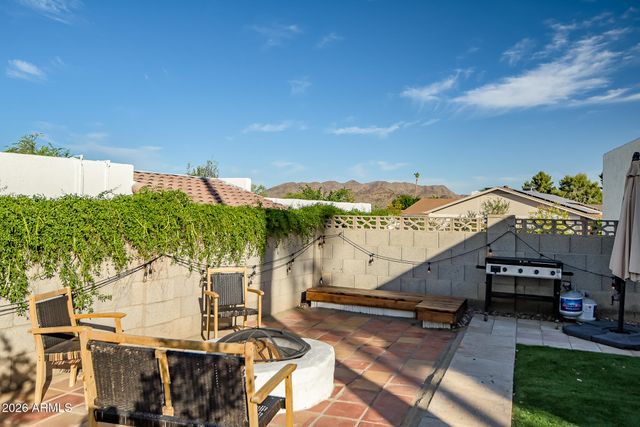 2438 E CHERYL Drive, Phoenix, AZ 85028