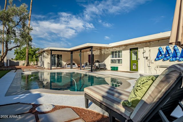 2438 E CHERYL Drive, Phoenix, AZ 85028