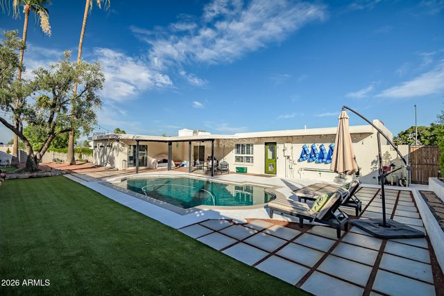 2438 E CHERYL Drive, Phoenix, AZ 85028
