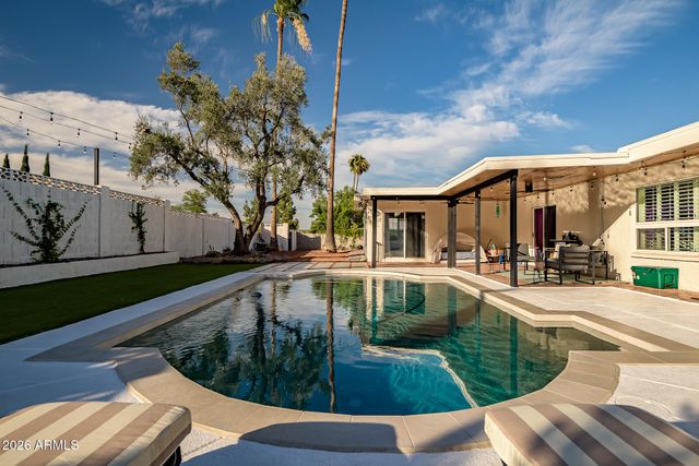 2438 E CHERYL Drive, Phoenix, AZ 85028