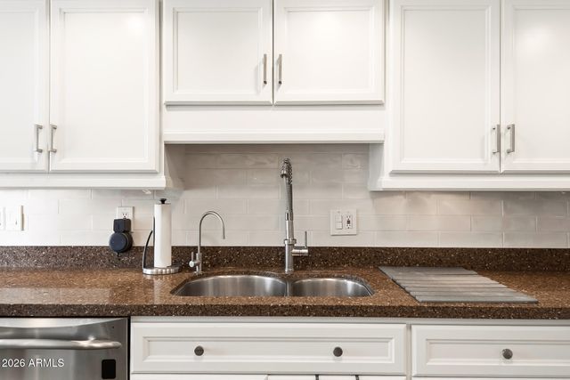 2438 E CHERYL Drive, Phoenix, AZ 85028