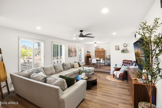 2438 E CHERYL Drive, Phoenix, AZ 85028