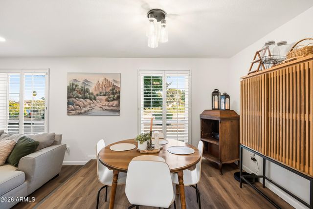 2438 E CHERYL Drive, Phoenix, AZ 85028