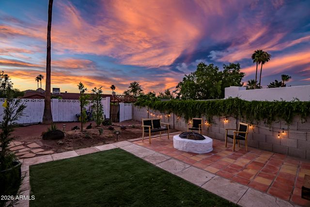2438 E CHERYL Drive, Phoenix, AZ 85028